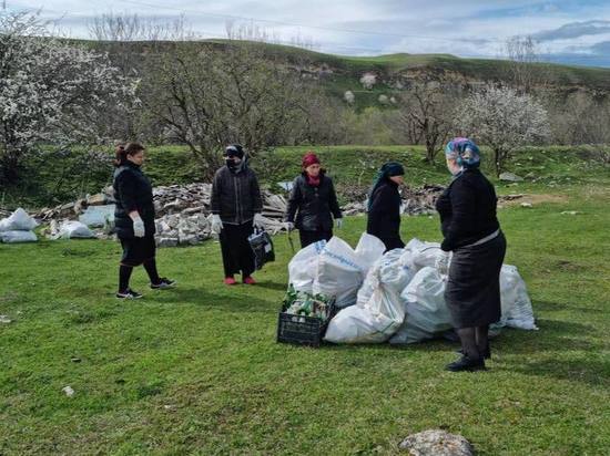 В Карачаево-Черкесии более 6 тысяч человек вышли на генеральную уборку