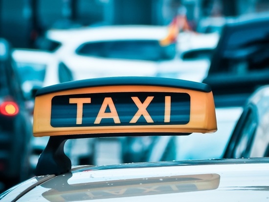 Таксист избил двух пенсионеров в Дзержинске