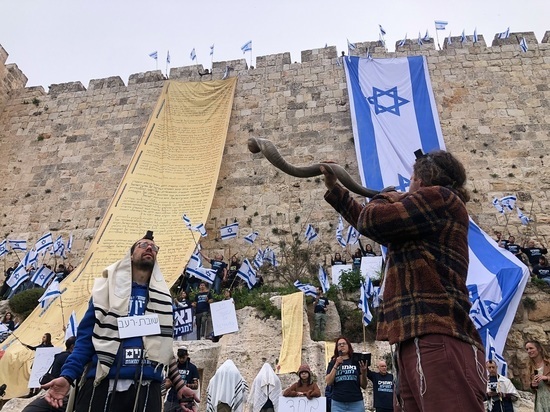 Ynet: в Тель-Авиве на антиправительственный митинг вышли более 160 тысяч человек