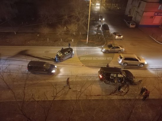 Мужчина вылетел в лобовое стекло и погиб в ДТП на Кастринской в Чите