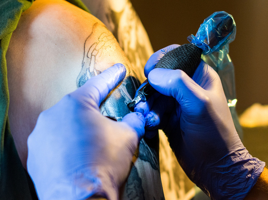 Дерматовенеролог оценил влияние татуировок на здоровье