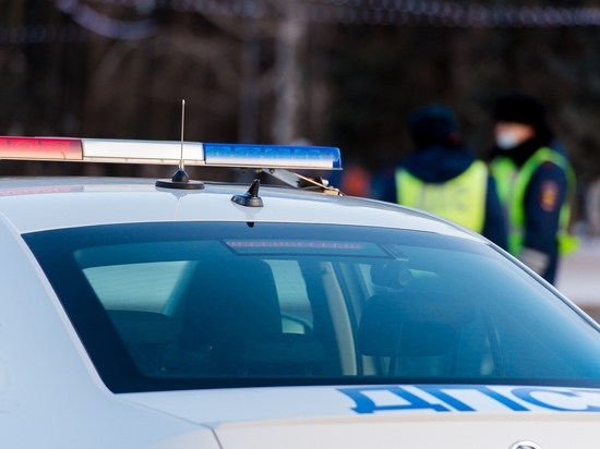 В Челябинске автолюбитель пытался увернуться от ДТП с пожарной машиной и перевернулся