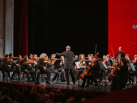 В пасхальный день в Твери прошло выступление дирижера Валерия Гергиева с оркестром