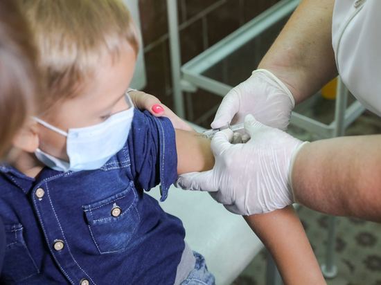 Волгоградцам рассказали о последствиях отказа от прививок