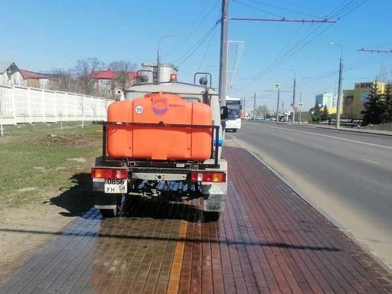 Пензенские  улицы отмывают от грязи и пыли в ежедневном порядке