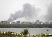 Около 100 мирных граждан погибли в Судане из-за начавшихся 15 апреля столкновений между подразделениями армии страны и отрядами сил быстрого реагирования (спецназ)