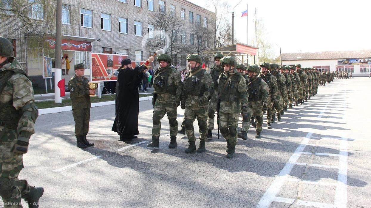 Из Рязани в зону СВО отправились 60 военнослужащих: кадры проводов