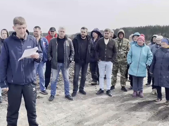 Жители села под Воронежем пожаловались Путину и Бастрыкину на свалку навоза мраморных быков