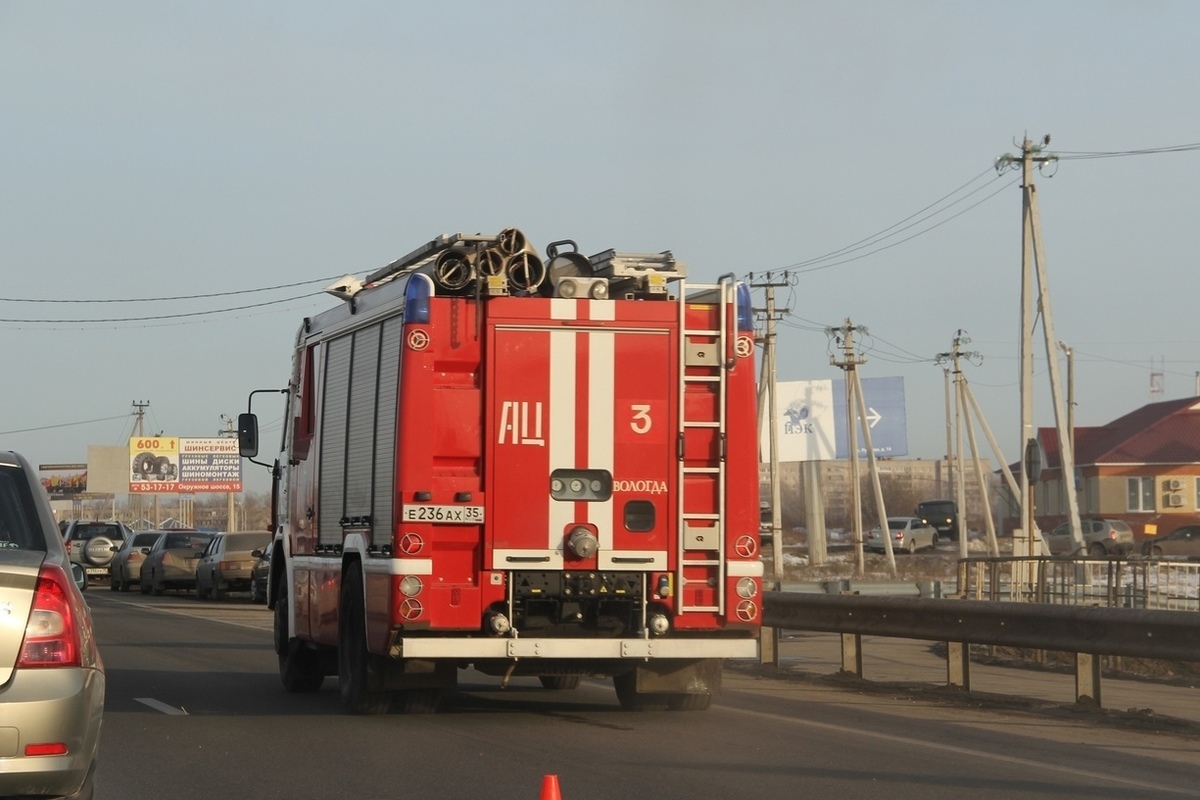 Еще один житель Вологодской области погиб на пожаре за последние сутки - МК  Вологда