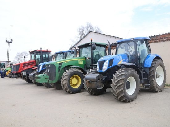 В Серпухове провели техосмотр тракторов предприятия «Дашковка»