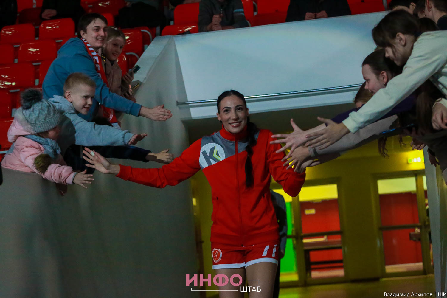 Трехкратная чемпионка России по гандболу Виктория Дивак погибла в Астрахани: последние кадры с матчей