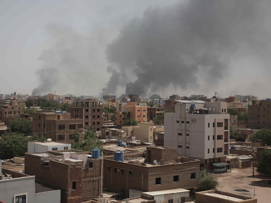 В Хартуме возобновились боестолкновения между суданской армией и спецназом