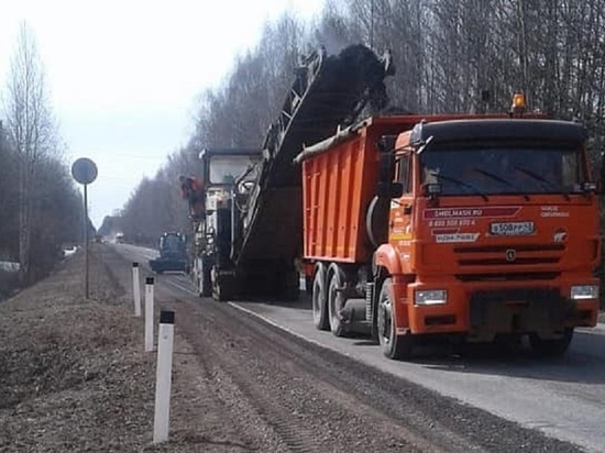 На две недели раньше срока начался ремонт дороги в Куменском районе