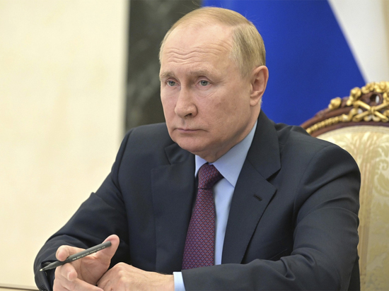 Путин в штабе "Восток" в ЛНР заслушал доклады военачальников об обстановке