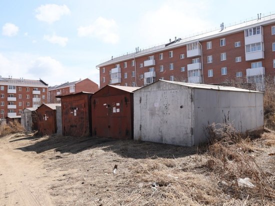 В Улан-Удэ металлические гаражи переносят на спецплощадку