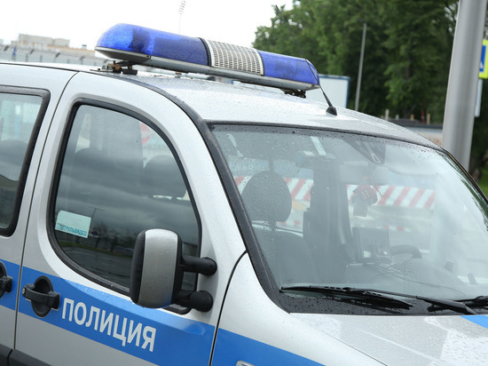 "Shot": мужчина с винтовкой попытался ворваться в школу в Кемеровской области