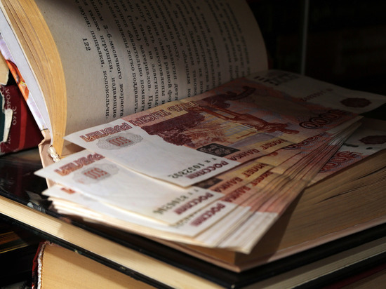 Жители Калининграда рассказали, на что они будут копить в 2023 году