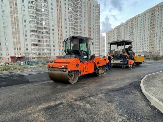 В Курске уже приступили к благоустройству 8 дворов