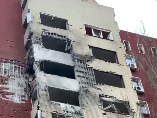ВСУ ударили ракетой HARM по многоэтажному дому в Донецке