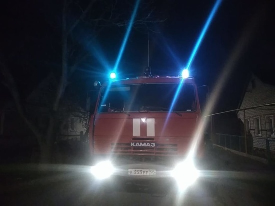 В Курской области 19 апреля выгорел второй этаж кирпичного дома
