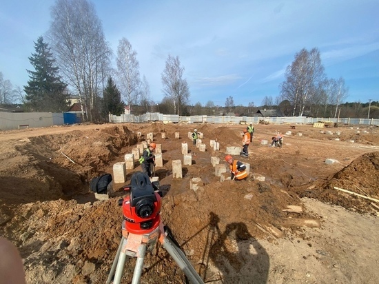 В Любытине подготовили свайное поле для строительства ФОКа