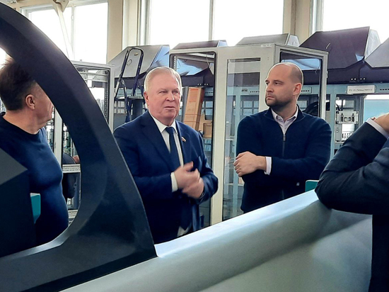 Сенаторам из СовФеда показали пензенские авиатренажеры