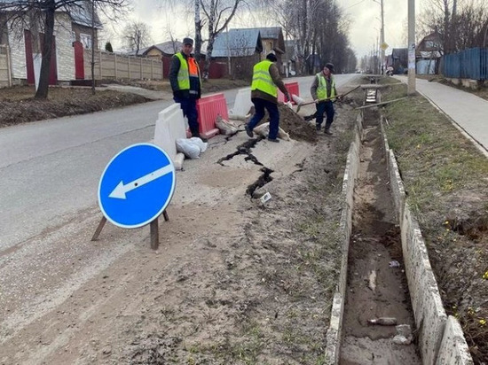 Воткинский подрядчик исправит дефекты на улице Азина за собственный счет