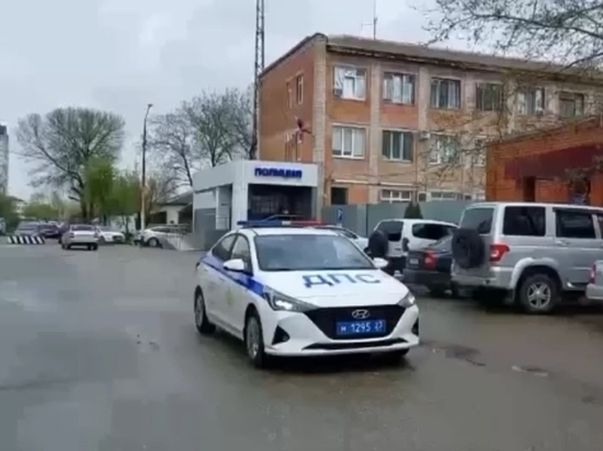 Кубанские госавтоинспекторы экстренно доставили в больницу мужчину с микроинсультом