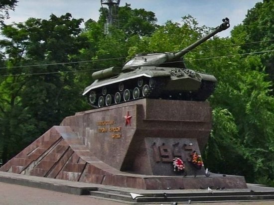 В Курске танк на площади Дзержинского отремонтируют за 8,94 млн рублей