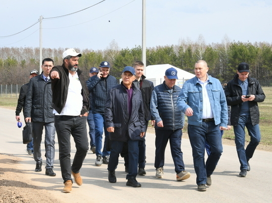 Рустам Минниханов оценил весенне-полевые работы в Мамадышском районе
