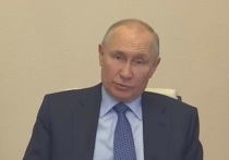 Владимир Путин на совещании с членами правительства в среду рассказал подробности своего визита в ЛНР, где он 17 апреля проводил совещание в штабе национальной гвардии «Восток»