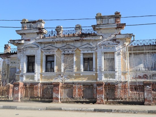 По легенде, дом построили для размещения в Можайске императора Николая II