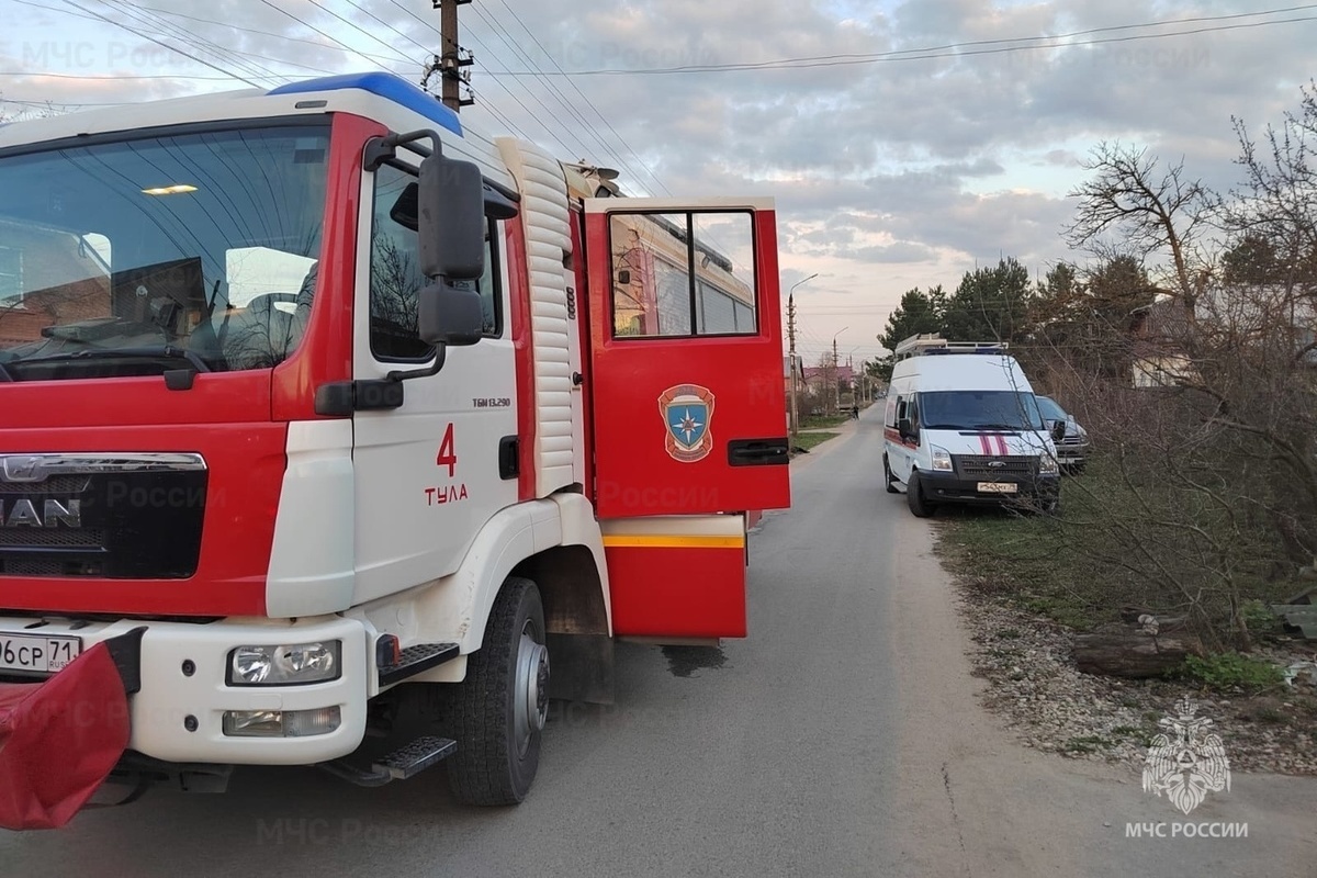 Одного человека спасли на пожаре в Туле вечером 19 апреля - МК Тула