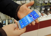 Российский магазин приложений RuStore с 1 января попал в перечень программ, которые необходимо обязательно предустанавливать на продающиеся в России телефоны