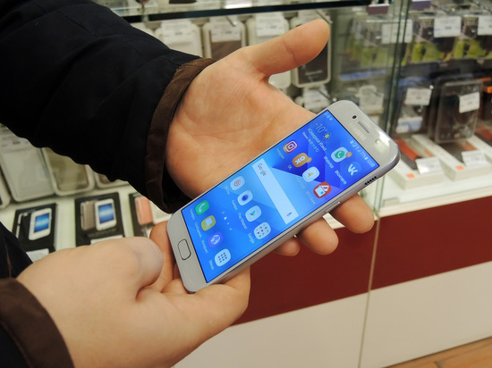 Российский магазин приложений RuStore появился в первых телефонах иностранных производителей