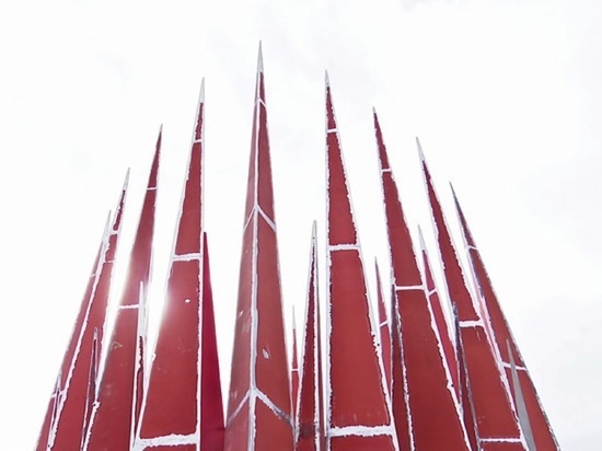 Начали устанавливать Краснознаменную группу в Екатеринбурге