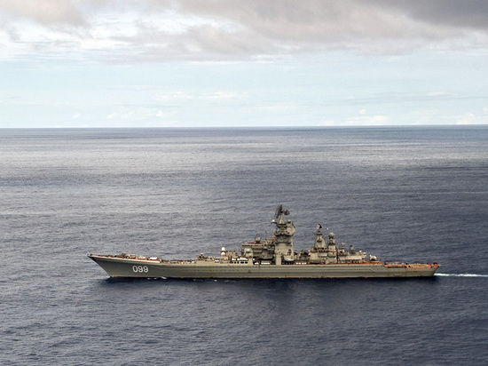 Источник: сейчас вопрос о выводе крейсера «Петр Великий» из состава ВМФ разрабатывается