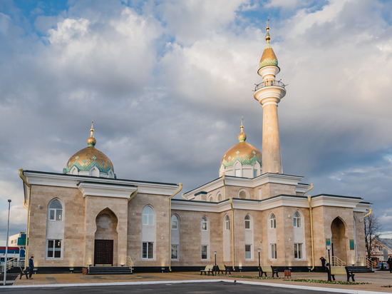 В казанской мечети окончание священного месяца Рамадан отметили фейерверком