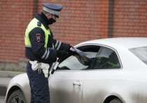 По итогам грандиозной по масштабам проверки в ГИБДД Ставропольского края сразу порядка 80 сотрудников подозревают в незаконной регистрации документов на автомобили