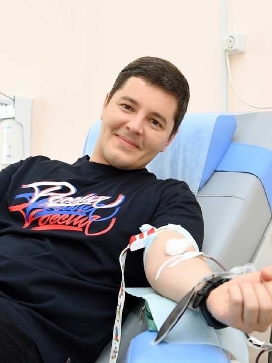 Глава Ямала сдал кровь в День донора в РФ