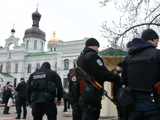 Украинская полиция чинит произвол в отношении защитников УПЦ