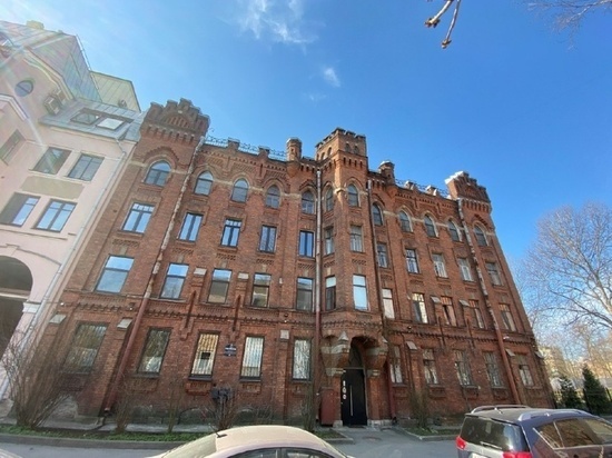 «Рыцарский замок» на Крестовском острове стал объектом культурного наследия