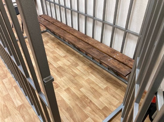 Бывший госслужащий ждет суда после взятки в Хабаровске