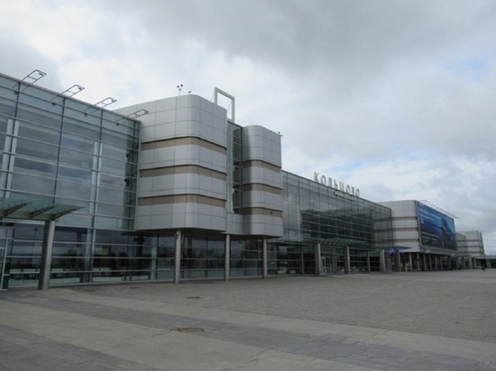 Вылеты пяти рейсов задержали в аэропорту Кольцово