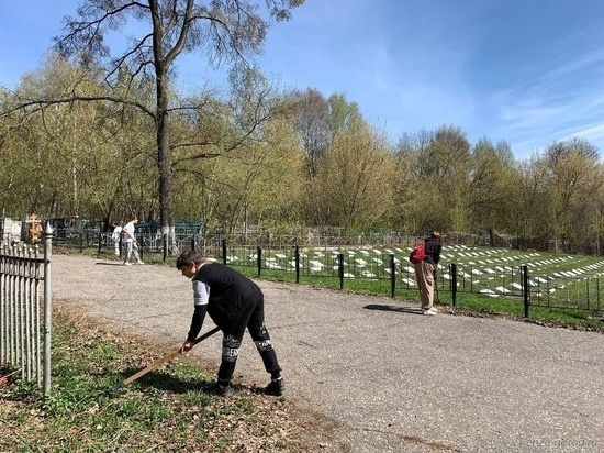 В Пензе продолжается благоустройство Восточного кладбища к Радонице