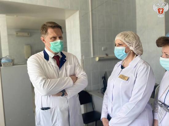 Министр здравоохранения Михаил Мурашко в Смоленске осмотрел больницы и СГМУ
