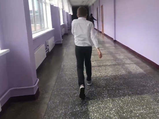 Работает полиция: в школе Ноябрьска распылили перцовый баллончик