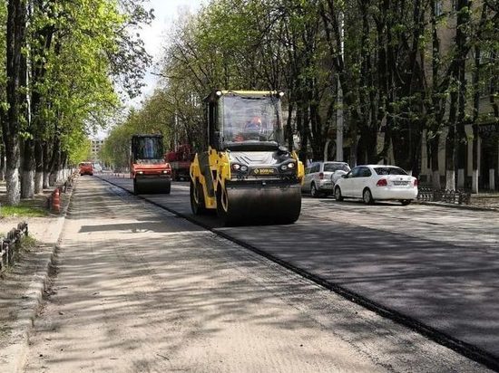 Ямочный ремонт дорог продолжается на трех улицах в Брянске