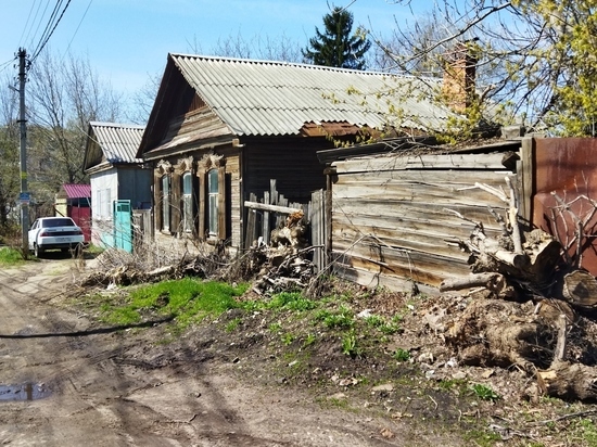 В двух районах Саратовской области полностью расселят аварийные дома