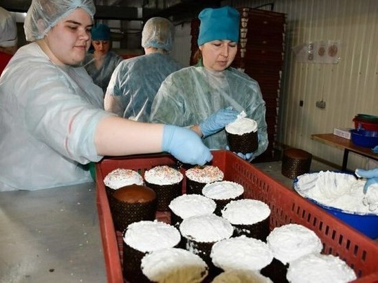  Нуждающиеся и защитники ЛНР получили 25 тонн пасхальных куличей